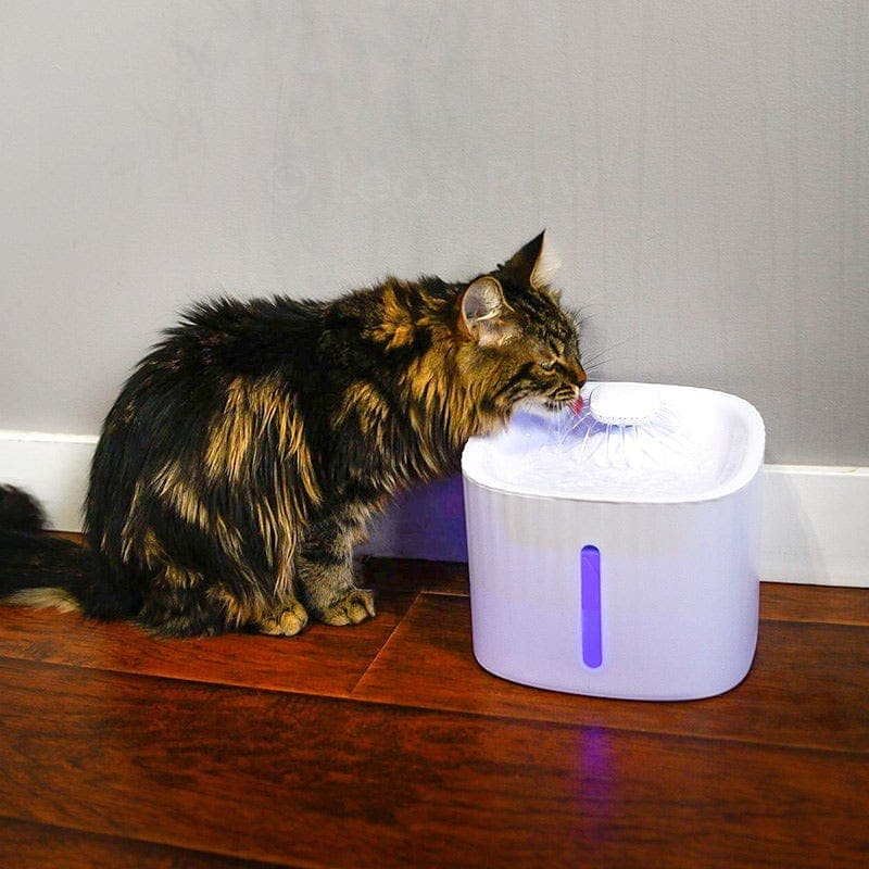 Automatic LED Cat Water Fountain with Triple Filtration System and Adjustable Flow - 2.5L Cat Drinking Fountain 1