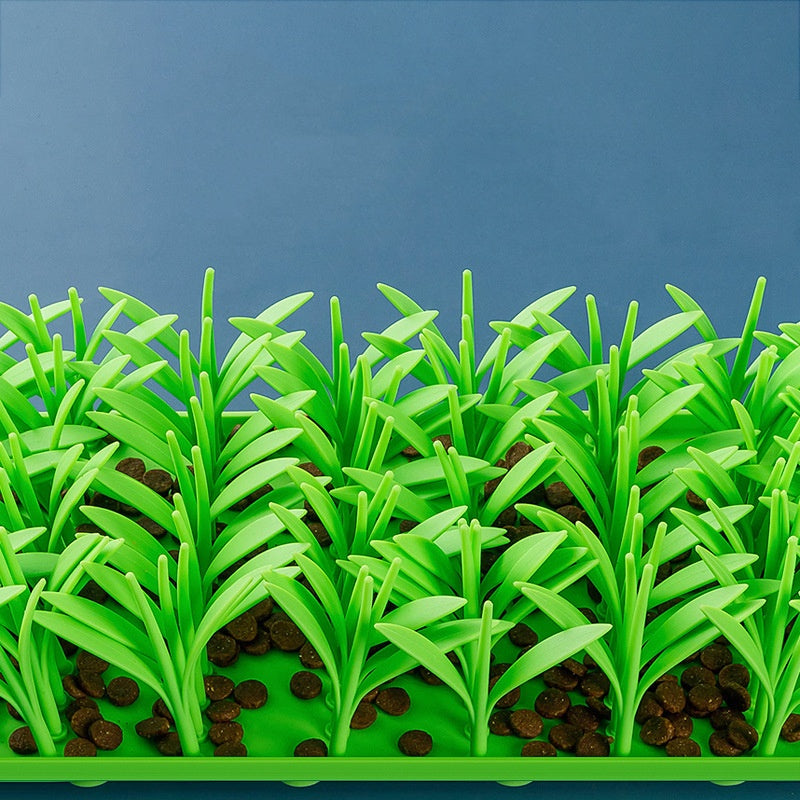 Silicone Pet Mat with Grass Design – Non-Slip, Easy to Clean Feeding Mat for Dogs and Cats, Vibrant Green 16.9cm x 36.1cm 3